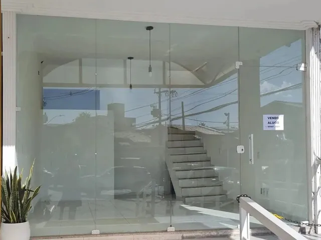 Imagem: Centro Comercial para Venda Tem 65 Metros