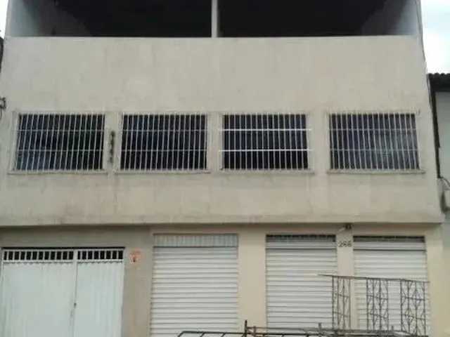 Imagem 1: Imóvel Residencial e Comercial para Venda Tem 350 M2 com 4/4 em Itinga - Lauro de Freitas