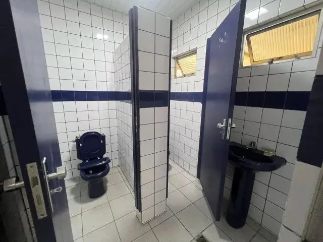Imagem 11: Prédio Comercial, 900M², 9 Salas em Val-De-Cans