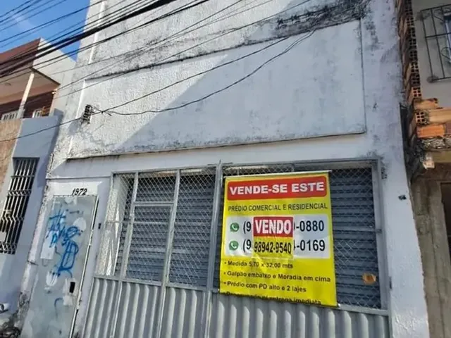 Imagem: Prédio Comercial e Residencial no Reduto