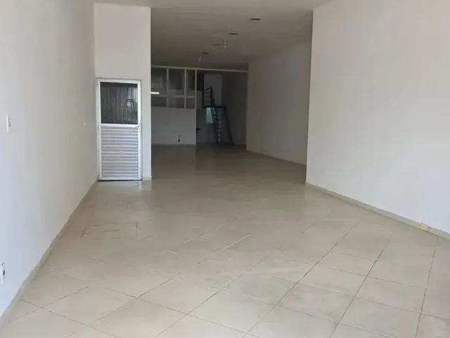 Imagem: Alugo Loja com 140M² na 28 de Setembro