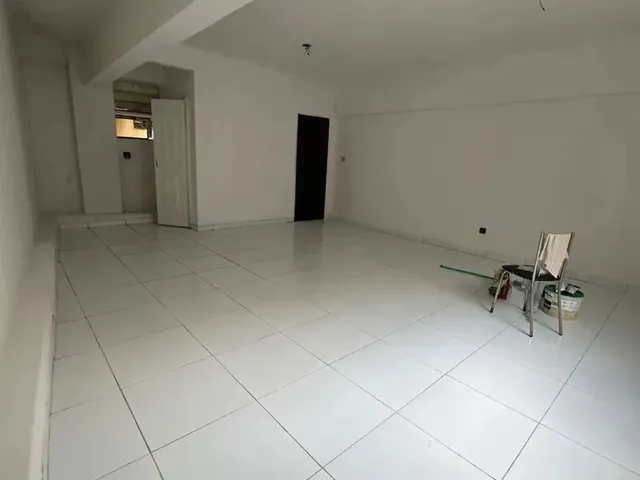 Imagem 8: Sala Comercial no Comercio Rua Frei Gil 1 Andar Escada 35M2