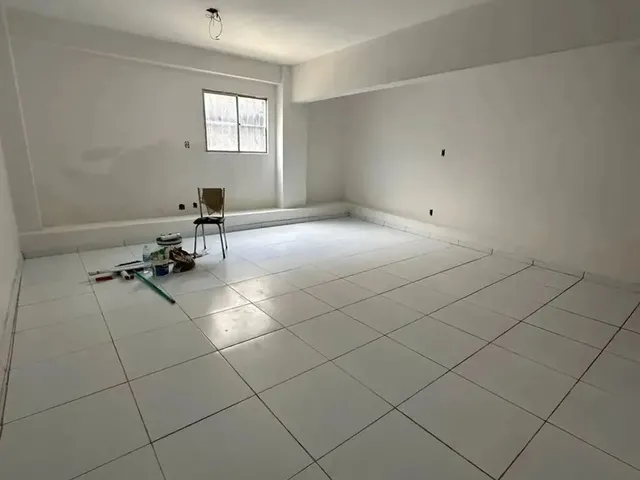 Imagem 3: Sala Comercial no Comercio Rua Frei Gil 1 Andar Escada 35M2