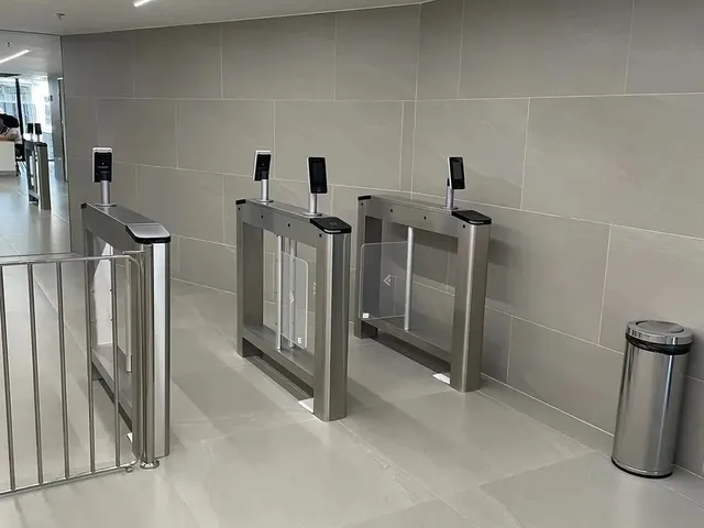 Imagem 3: Vendo Sala Comercial no Ed. Arya Tower