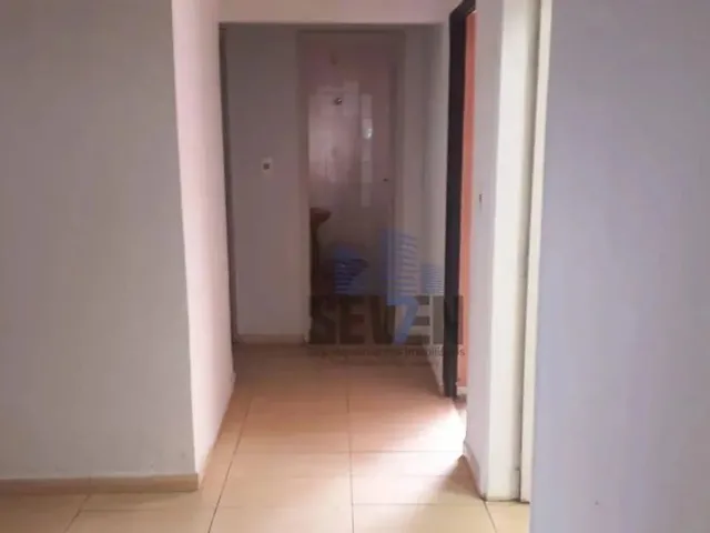 Imagem: 3 Lojas Comerciais Térreas no Centro de