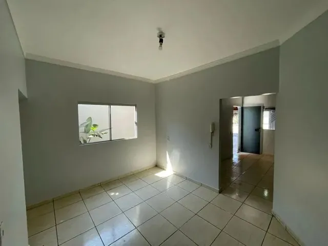 Imagem 4: Antônio) Ótima Oportunidade