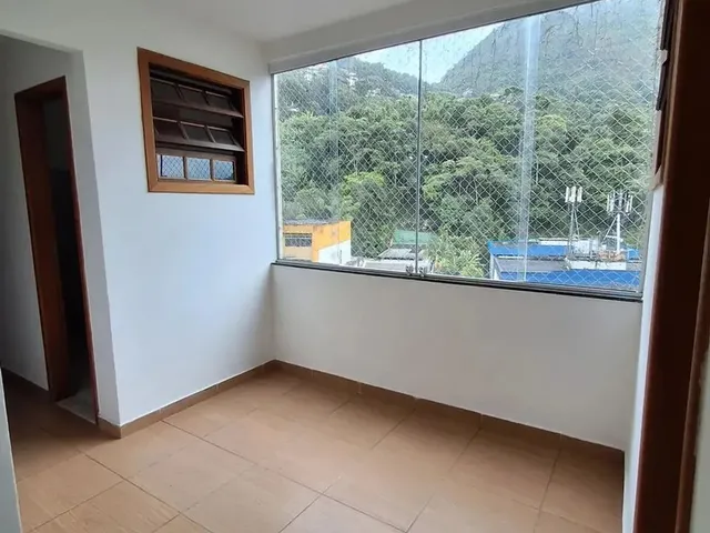 Imagem: O apartamento possui 3 Dormitórios, 1 Banheiro, 1 Vaga na