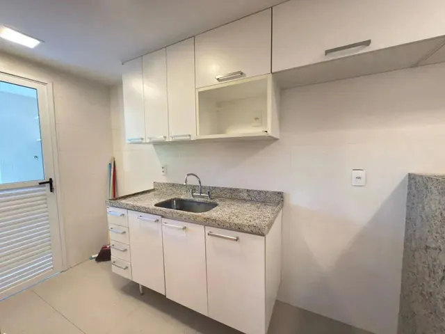 Imagem 6: Imóvel para Aluguel com 75 Metros Quadrados com 2 Quartos em Nogueira - Petrópolis - Rj