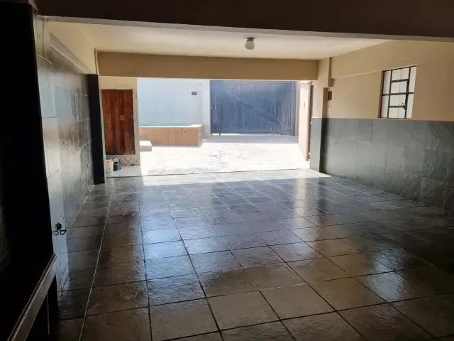 Imagem 2: Casa Mosela - Rua Principal - Garagem 4 Carros - Piscina