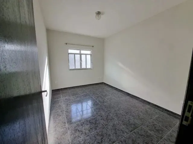Imagem 11: Casa Mosela - Rua Principal - Garagem 4 Carros - Piscina