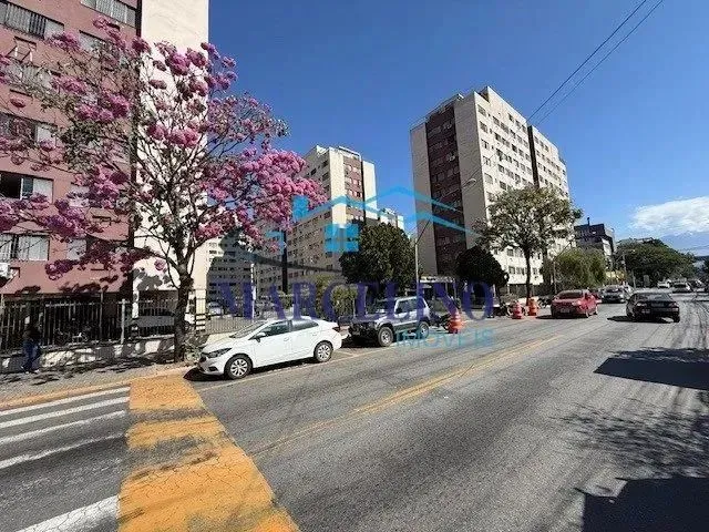 Imagem: O apartamento possui 2 Dormitórios, 1 Banheiro, 1 Vaga na