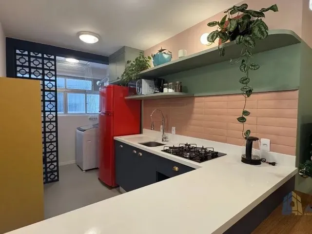Imagem 3: Apartamento À Venda Reformado e Mobiliado de 1 Dormitório com Vaga no Centro De