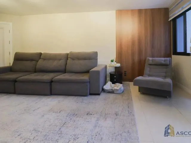 Imagem 13: Amplo Apartamento com 3 Dormitórios em Excelente Localização, À Venda no Centro De