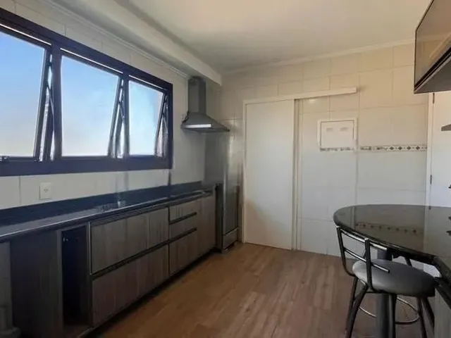 Imagem 14: Apartamento para Alugar no Bairro Petrópolis com Área de 155 M² e 0