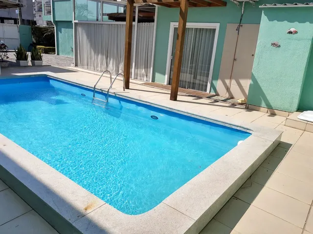 Imagem: Casa com Ampla Área de Convivência e Piscina