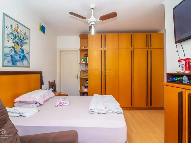 Imagem 2: Amplo Apartamento com 3D , Suíte e Duas Vagas