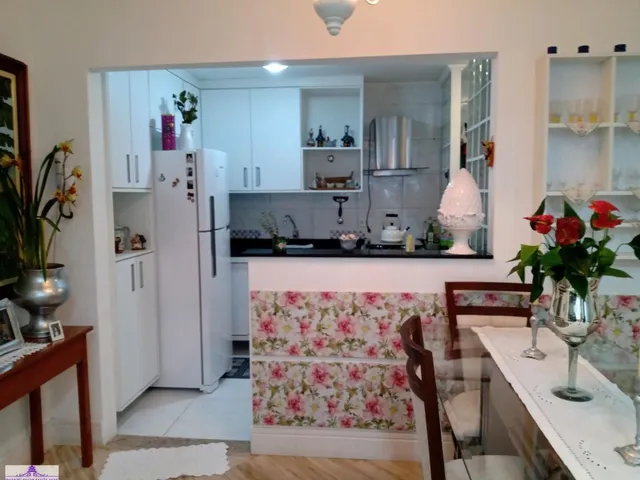 Imagem: O apartamento possui 2 Dormitórios, 1 Banheiro, 1 Vaga na