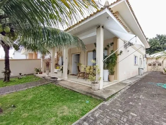 Imagem: Casa Linda na Orla da Pontinha, Ao Lado
