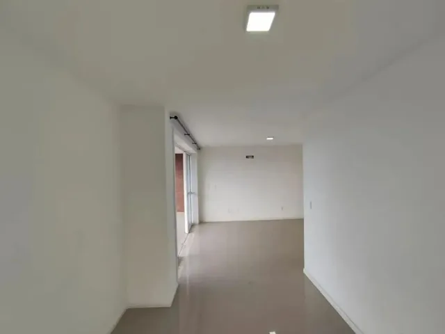 Imagem 7: Apartamento com 3 Dormitórios À Venda, 80 M² por R$ 950.000,00 - Cavaleiros - Macaé/Rj