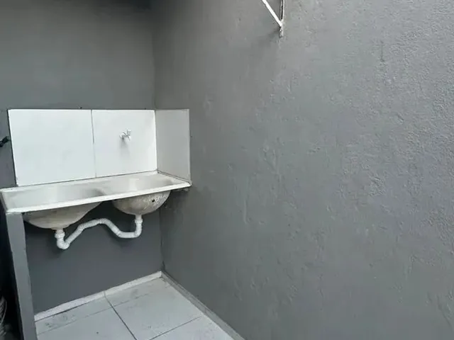 Imagem 6: Casa com 2 Quartos para Aluguel em Condominio Fechado