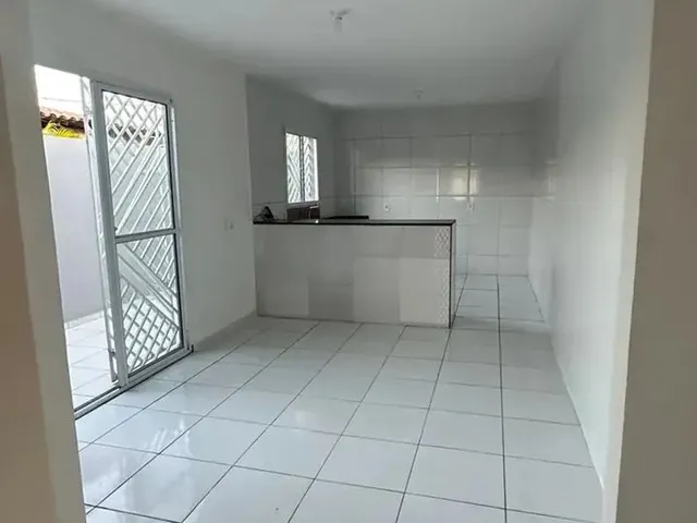 Imagem 3: Casa com 2 Quartos para Aluguel em Condominio Fechado