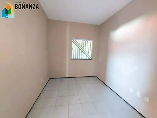Imagem 2: Apartamento com 02 Quartos e Garagem no Maranguape