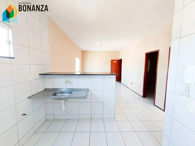 Imagem 3: Apartamento com 02 Quartos e Garagem no Maranguape