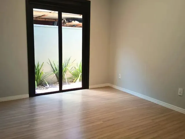 Imagem 13: Casa À Venda em Gravataí, Jansen, com 2 Quartos, com 100 M²