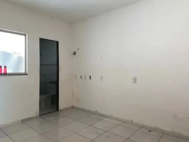 Imagem 8: Casa À Venda com 2 Quartos, Suíte, Closet e Quintal, R$ 140.000