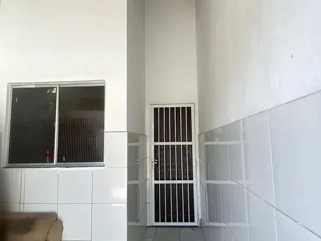 Imagem 10: Casa À Venda com 2 Quartos, Suíte, Closet e Quintal, R$ 140.000