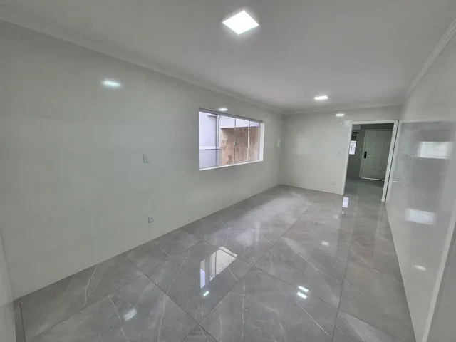 Imagem 5: Casa Térrea no Bairro Niterói com 190M² de Área Construída e Terreno de 484M²