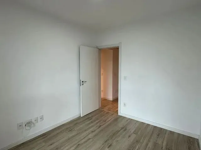 Imagem 6: Apartamento Mobiliado com 3 Dormitórios, Suíte