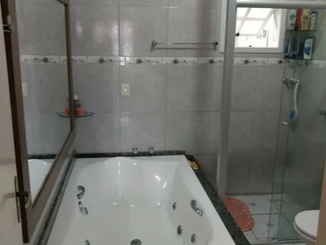 Imagem 15: Pavilhão C/200 M² / Residência de 200M² 3 Quartos 1 Suíte e...