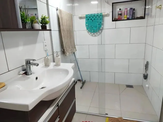 Imagem 2: Casa À Venda na Feitoria em São Leopoldo com 3 Dormitórios, Suíte, Terreno Amplo