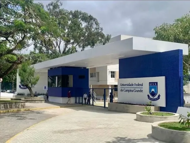 Imagem: Vaga para Meninas em Apto 500M da Ufcg
