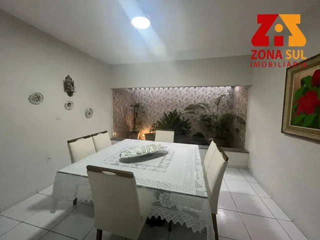 Imagem: Casa com 3 Dormitórios À Venda por R$