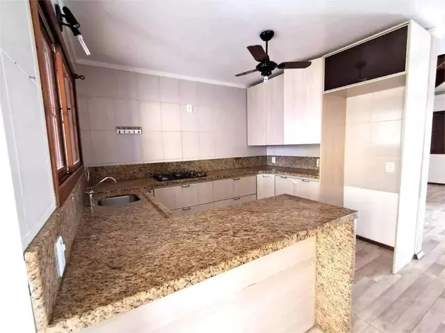 Imagem 3: Casa com 3 Dormitórios para Alugar, 120 M² no Bairro Cavalhada - Porto Alegre/Rs