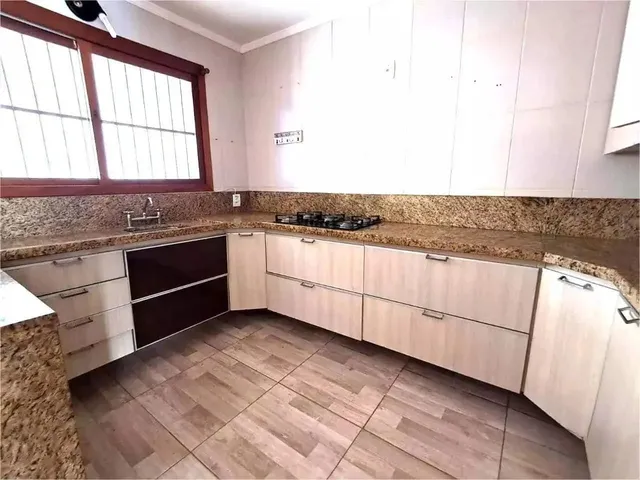 Imagem 2: Casa com 3 Dormitórios para Alugar, 120 M² no Bairro Cavalhada - Porto Alegre/Rs