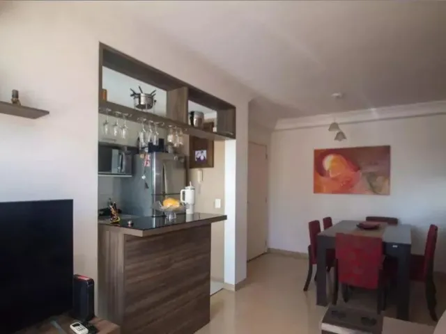Imagem 2: Apartamento Mobiliado de 3 Dormitórios, 1 Suíte e 1 Vaga no Bairro Cristal