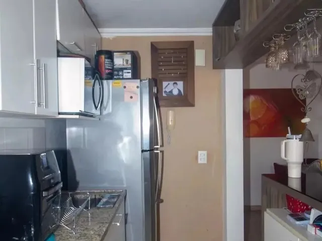 Imagem 7: Apartamento Mobiliado de 3 Dormitórios, 1 Suíte e 1 Vaga no Bairro Cristal