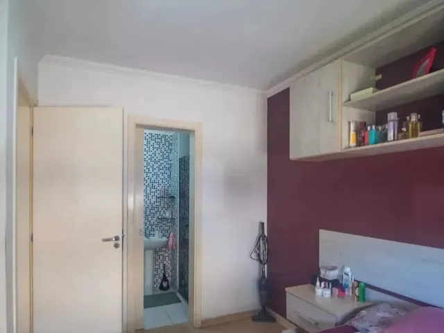 Imagem 4: Apartamento Mobiliado de 3 Dormitórios, 1 Suíte e 1 Vaga no Bairro Cristal