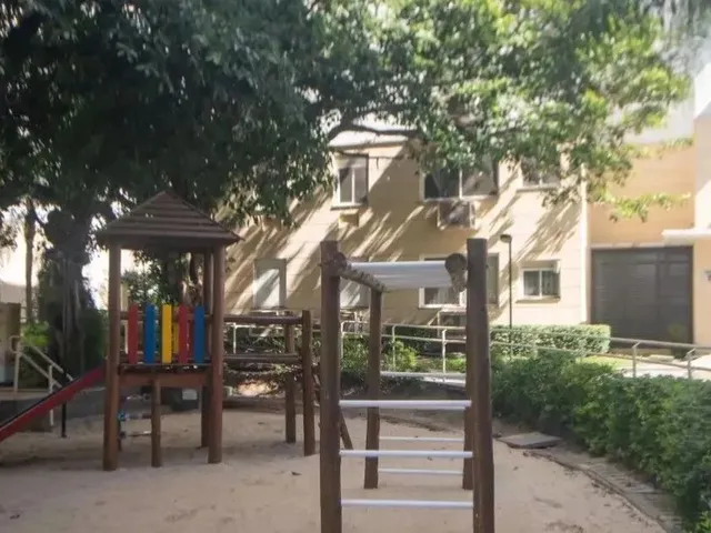Imagem 12: Apartamento Mobiliado de 3 Dormitórios, 1 Suíte e 1 Vaga no Bairro Cristal