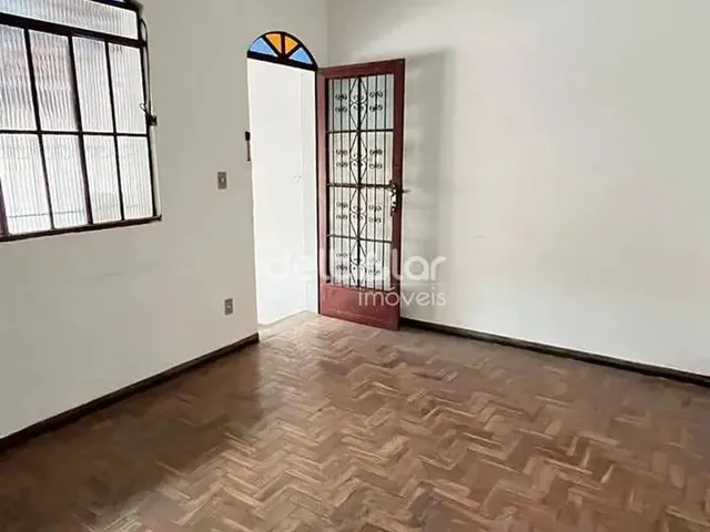 Imagem 1: Casa de 3 Quartos, 2 Vagas com Edícula com Mais 1 Quarto para Locação, santa Amélia