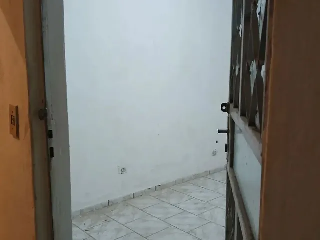 Imagem 4: Kitnet Água e Luz Incluídos