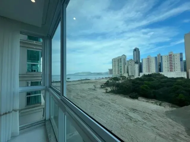 Imagem 9: Aluguel Anual 4 Suítes Quadra do Mar Mobiliado