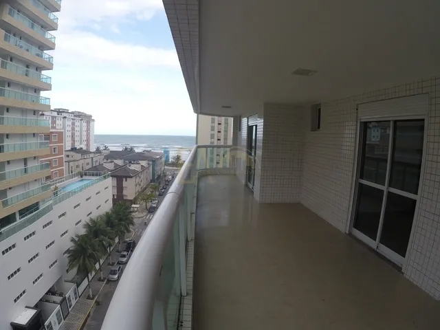 Imagem: O apartamento possui 3 Dormitórios, 3 Suítes, 4