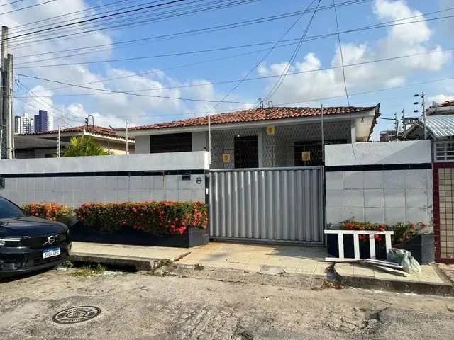Imagem: Casa para Venda com 3 Quartos em Bairro