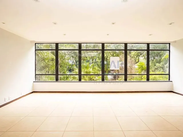 Imagem: Amplo Apartamento de Alto Padrão com Estrutura