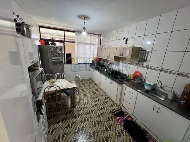 Imagem 8: Aluga-Se Parte Superior de Terraço com 4 Quartos (1 Suíte), Semi-Mobiliada e 2 Cozinhas