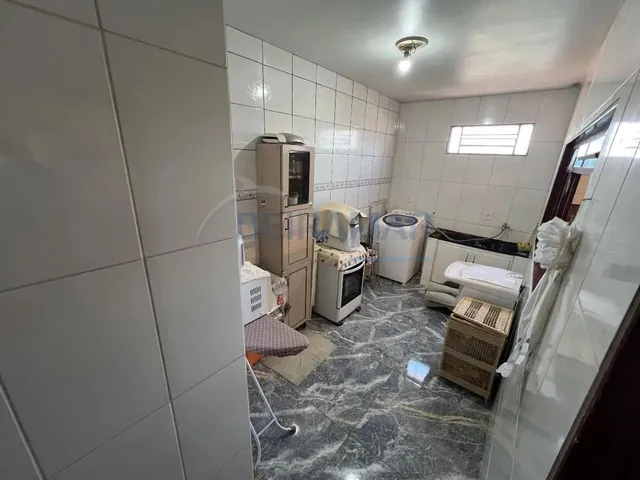 Imagem 15: Aluga-Se Parte Superior de Terraço com 4 Quartos (1 Suíte), Semi-Mobiliada e 2 Cozinhas